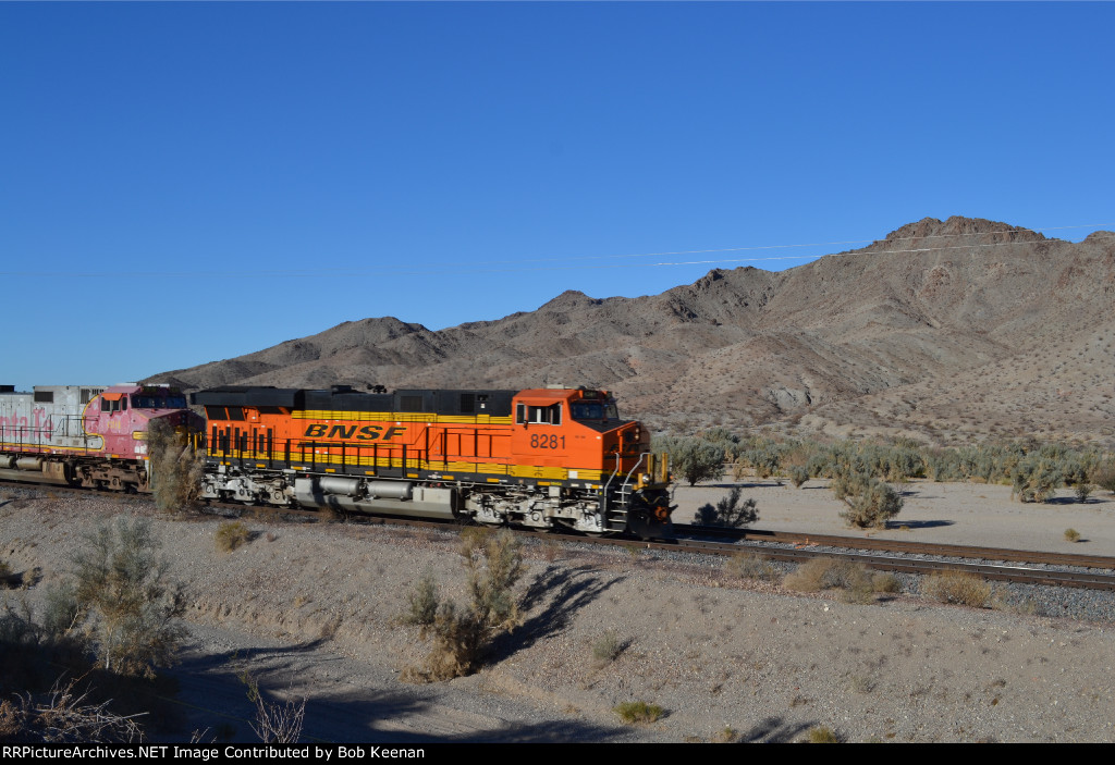 BNSF 8281